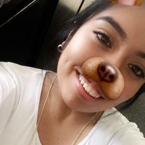 Meet your Posher, Araceli